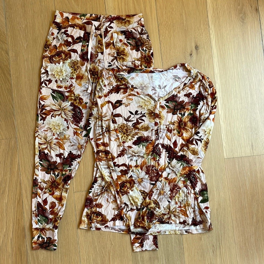 Thanksgiving Fall Posh Peanut Women’s PJ Set!